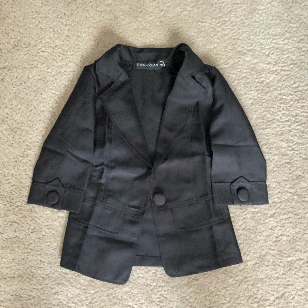 Professional, cute blazer